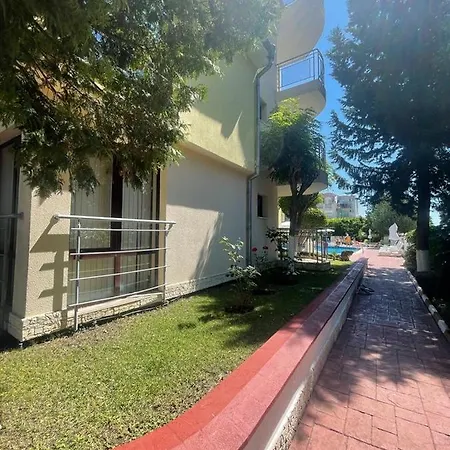 Apartment Aurelia Residences